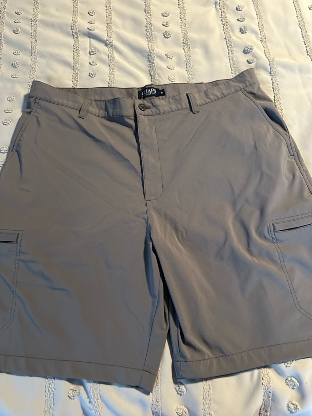 Chaps Golf  Men's Gray Shorts, Extra Pockets, Waist 40 inches